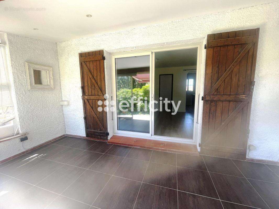 Maison 87 m² à Roquebrune-Sur-Argens  - photo 13