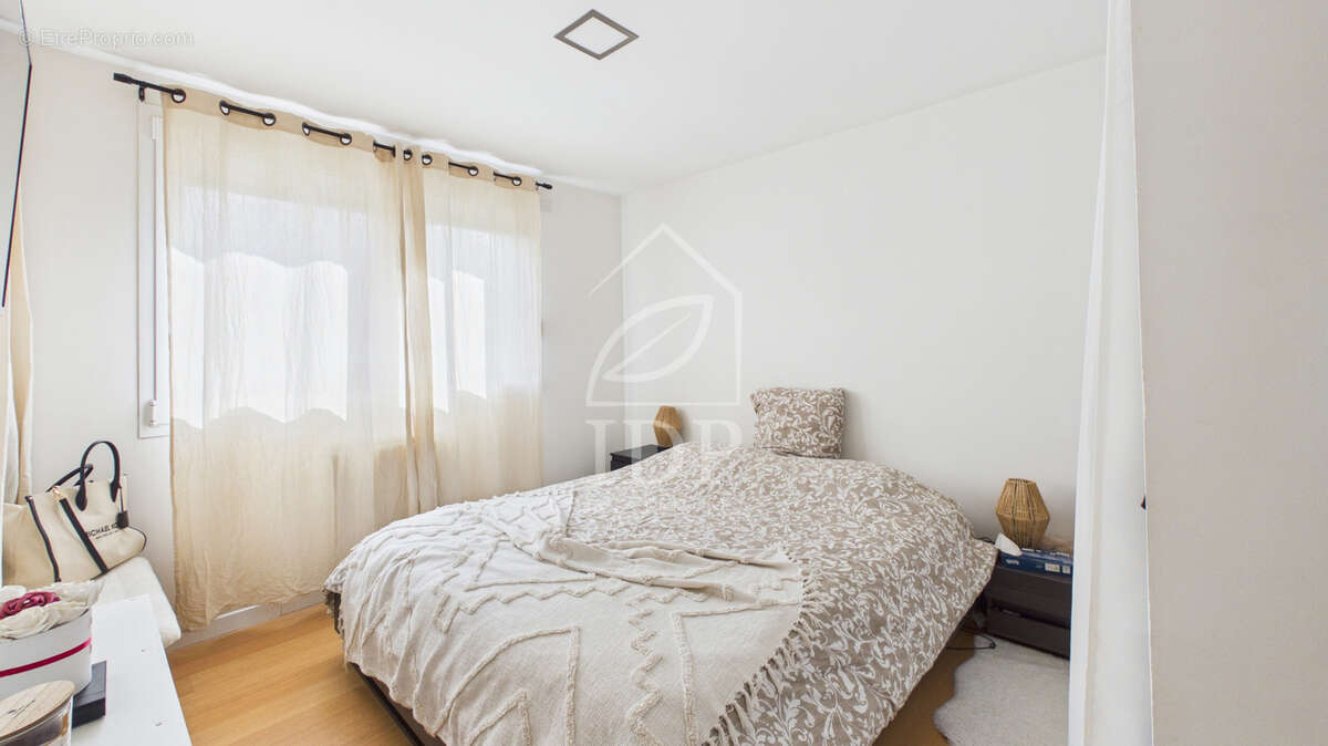 Maison à CORBEIL-ESSONNES