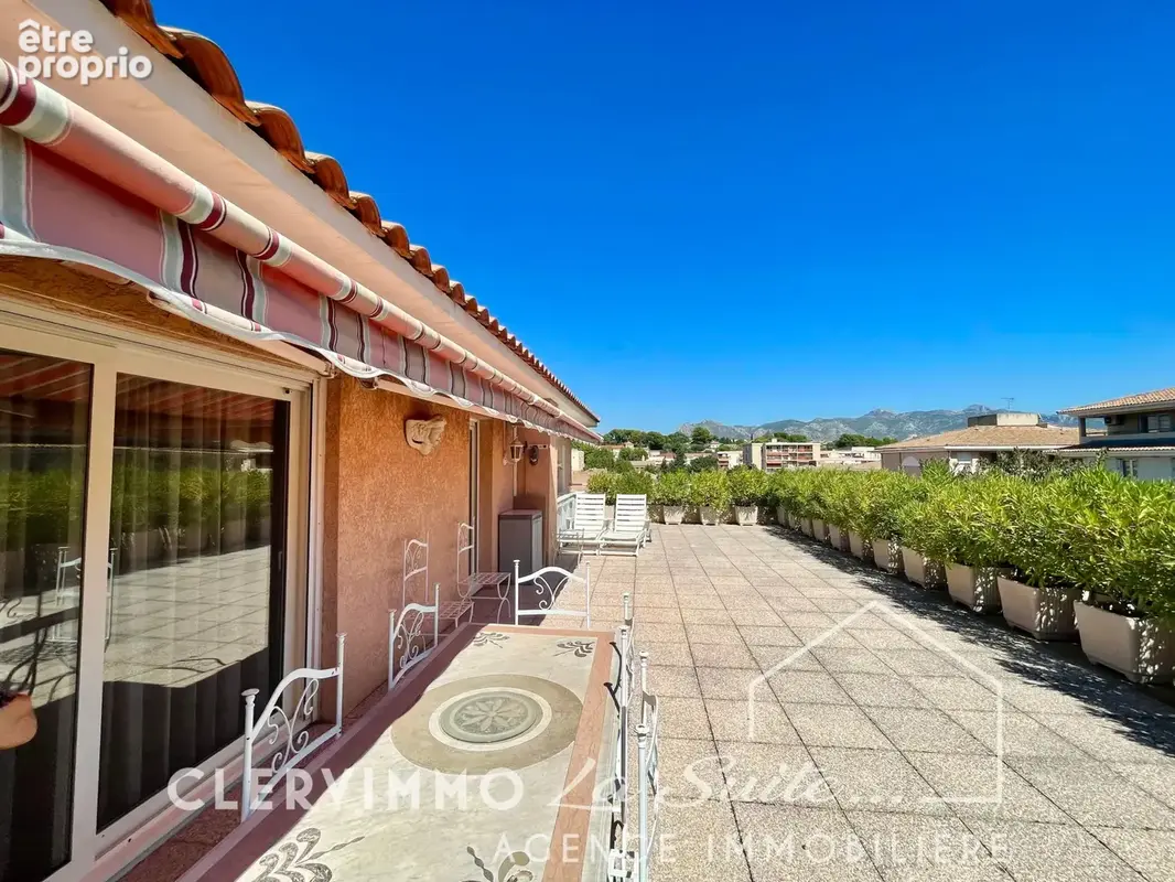 Dernier etage - 115 m2 - un exterieur d'exception de 110 m2 - aubagne - photo 9