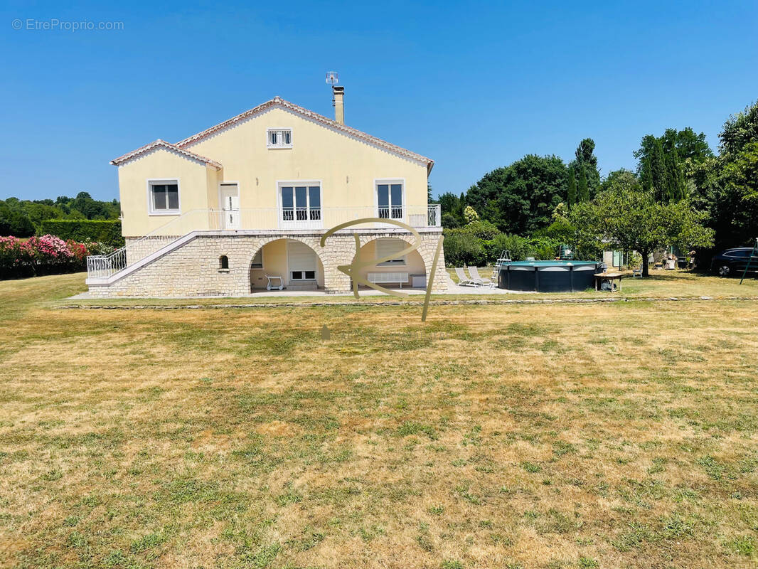 Maison à BARJAC
