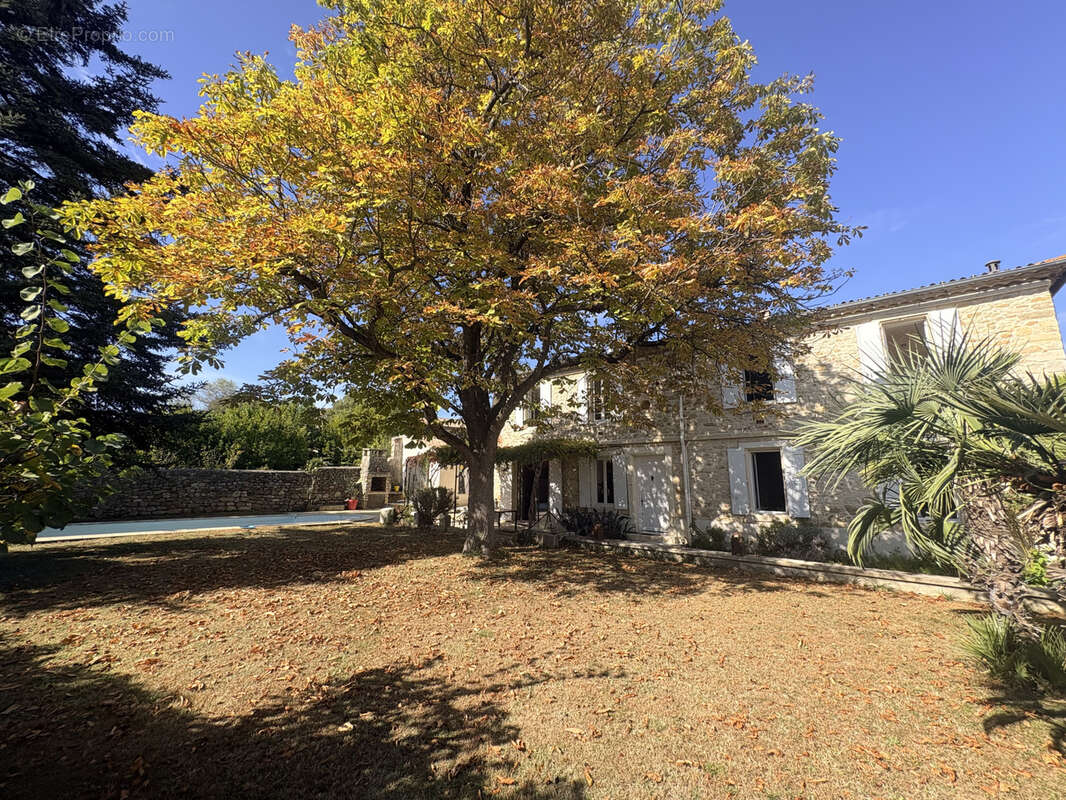 Maison à SAINT-BAUZELY