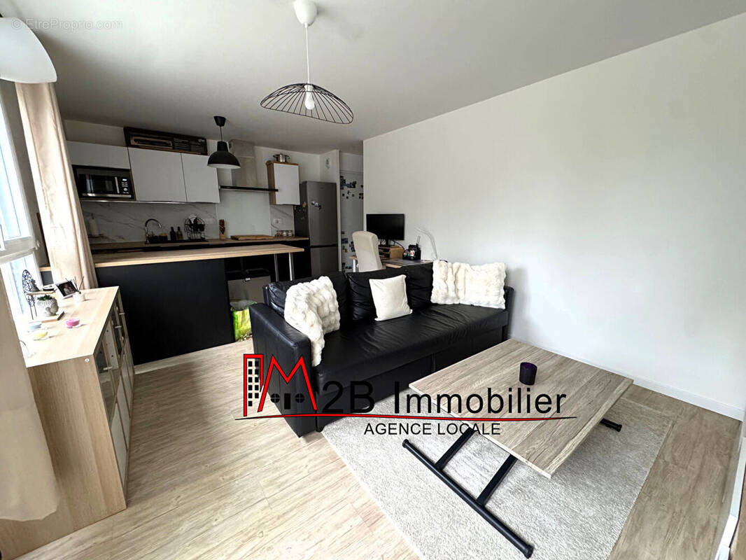 Appartement à SAINT-THIBAULT-DES-VIGNES