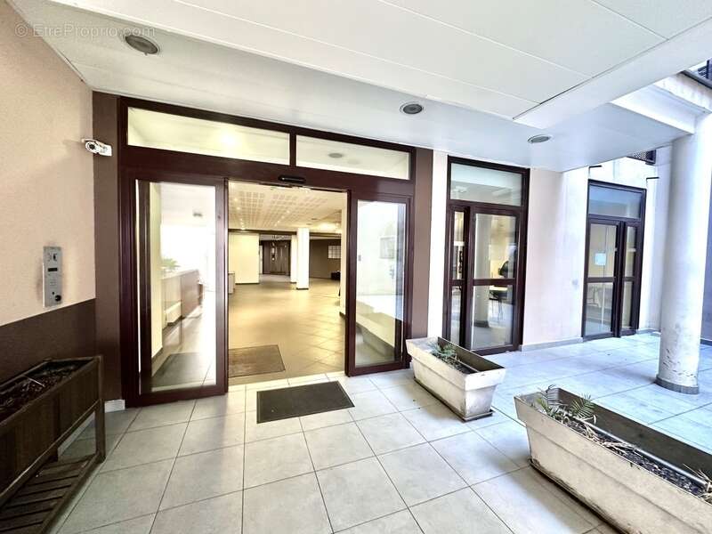 Appartement à MARSEILLE-1E