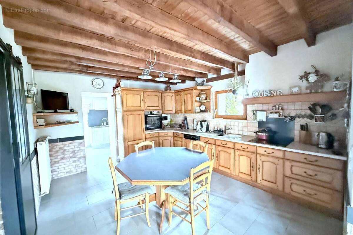 À vendre  Propriété de caractère avec grange d'exception à Vallons de l'erdre - photo 5