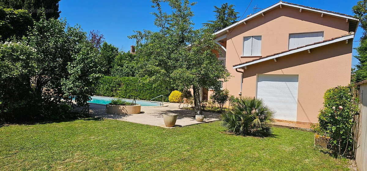 Maison avec piscine à Villeneuve/Lot proche écoles, lycées et commodités - photo 2