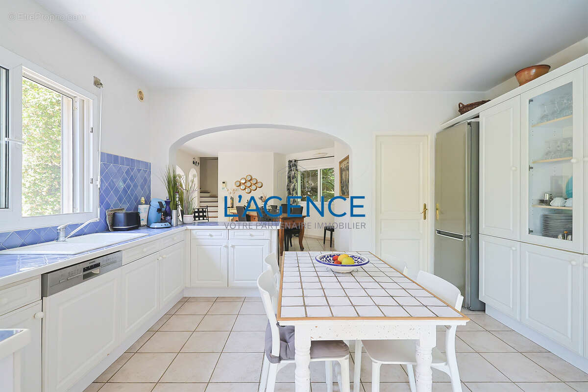 Maison à HYERES