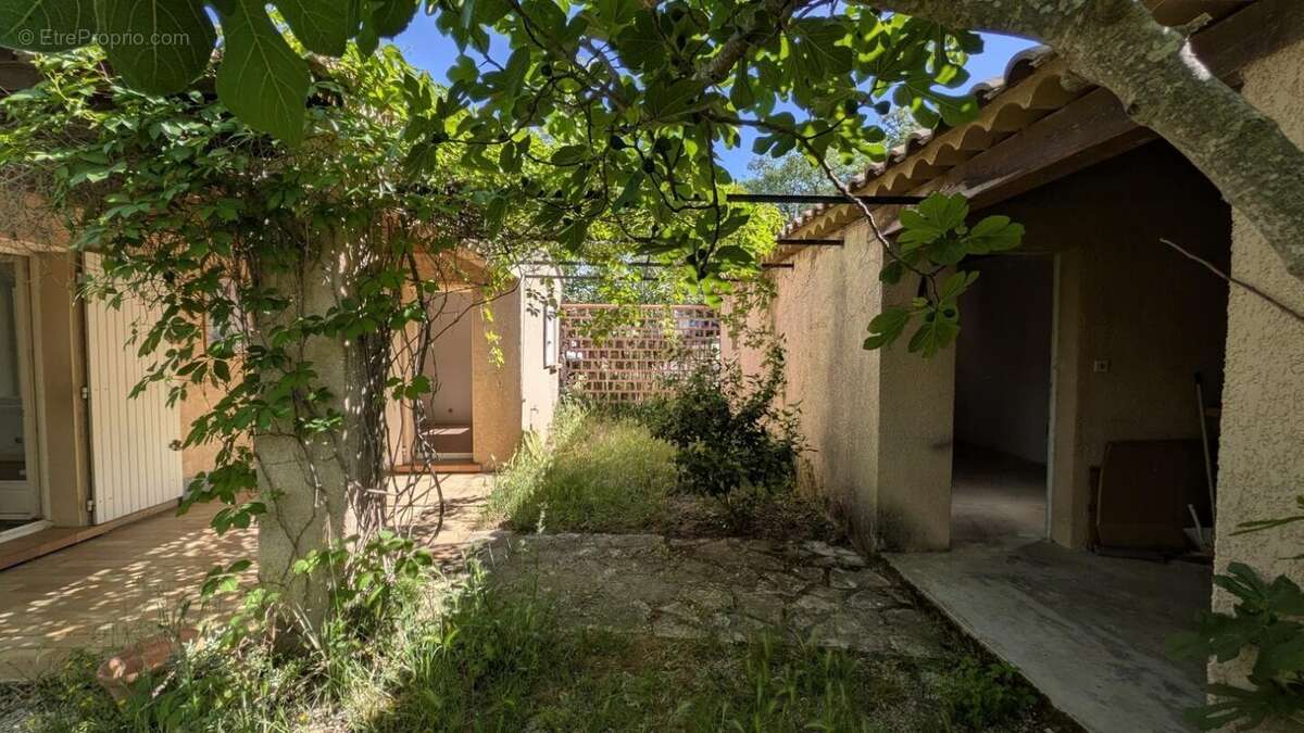 Maison à LAURIS