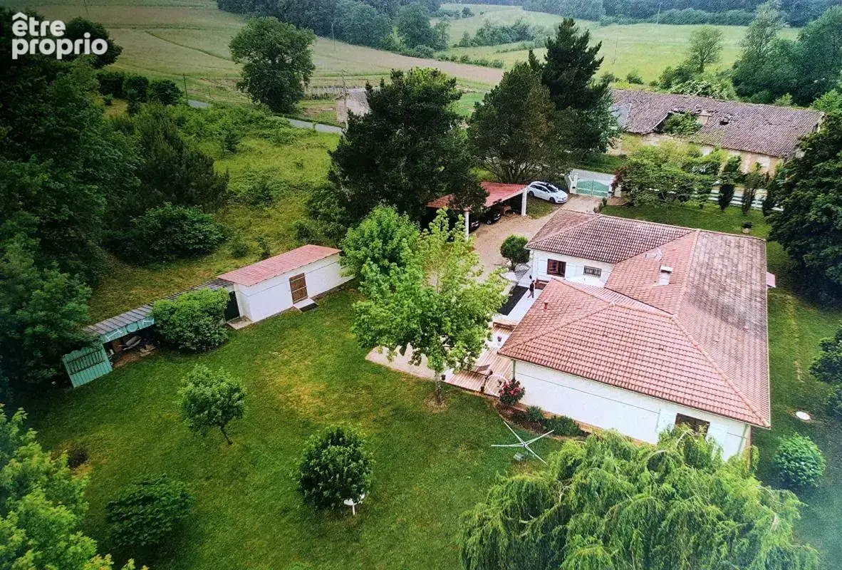 Maison 9 pièce(s) 200 m2 - photo 17