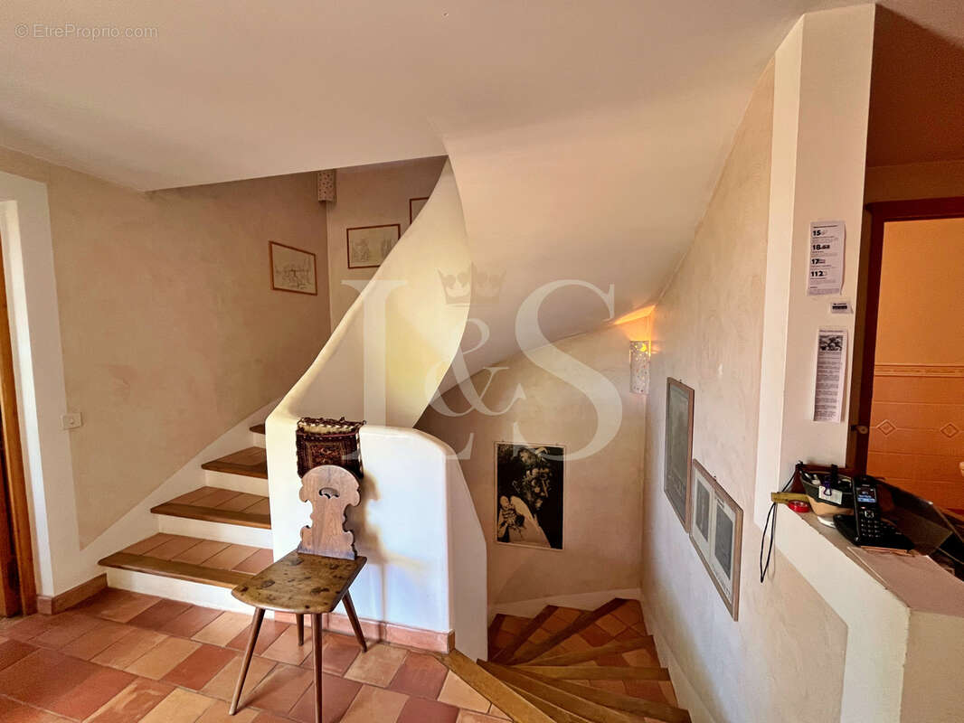Maison à VAISON-LA-ROMAINE