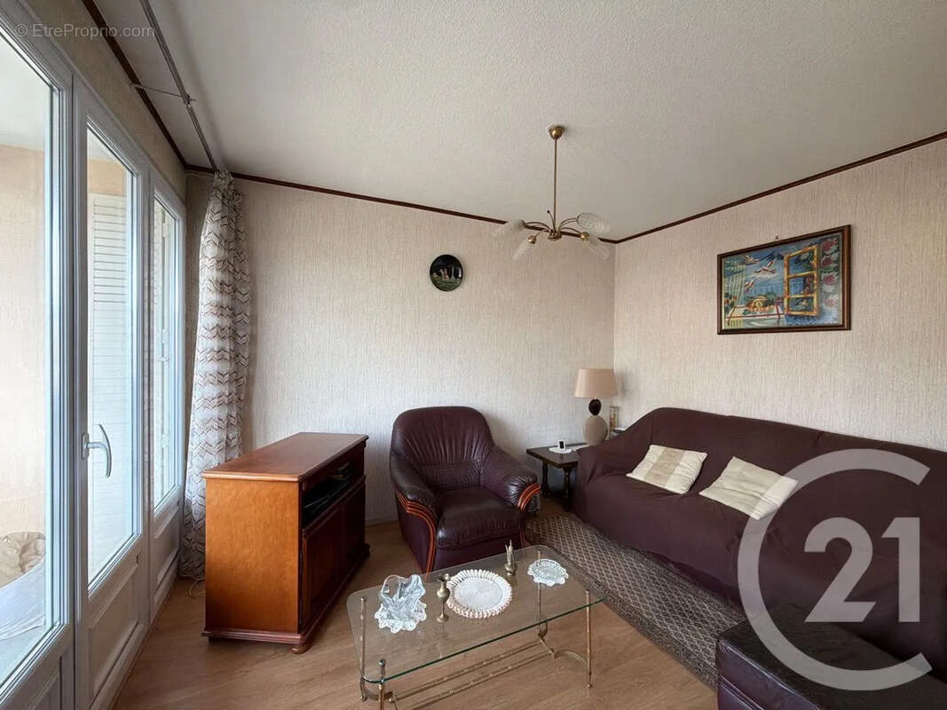 Appartement 76 m² à Annonay  - photo 8