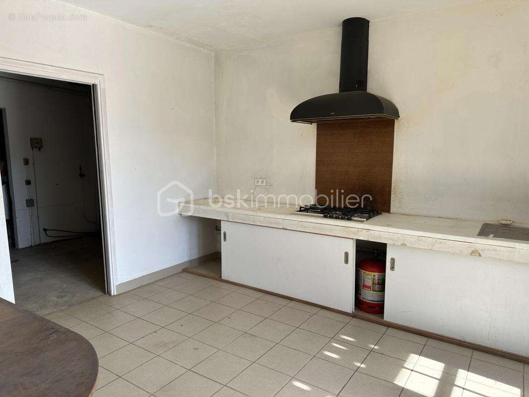 Maison basque a saisir - photo 7