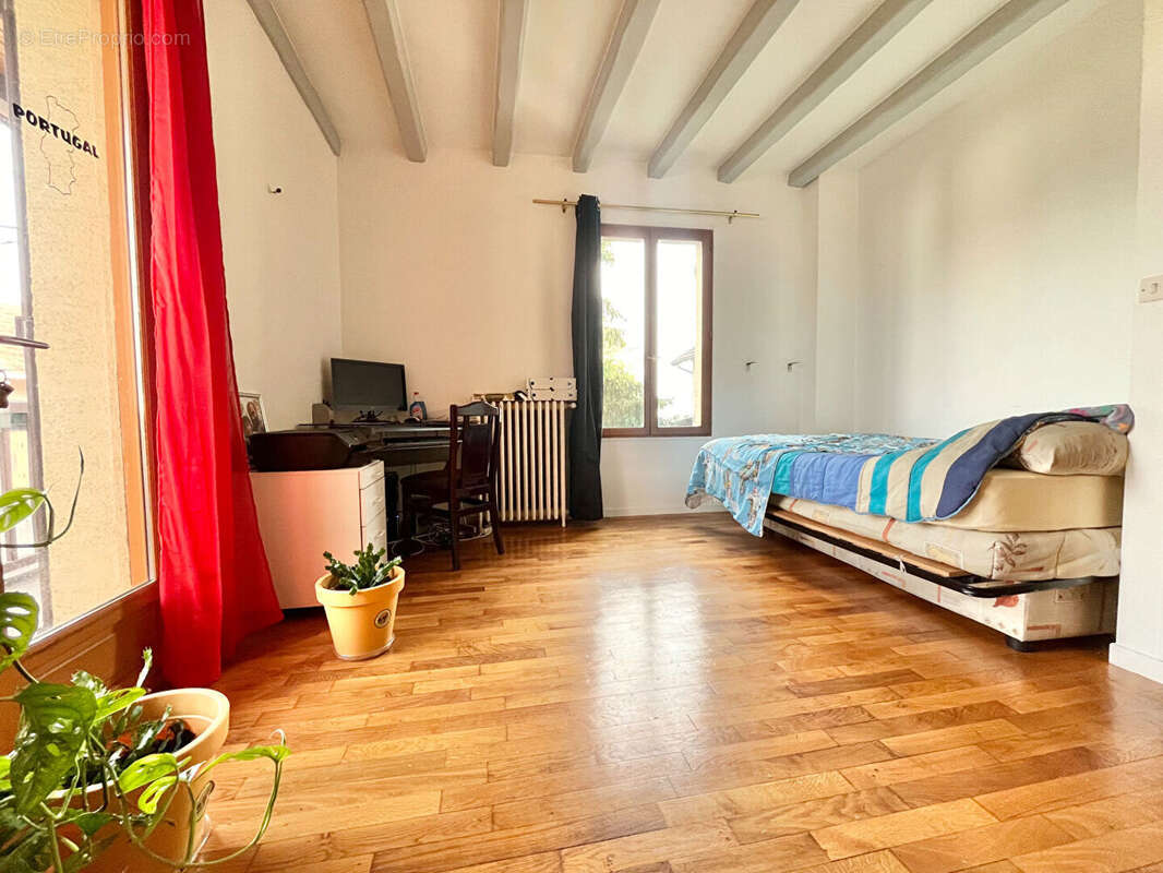 Maison à SARTROUVILLE