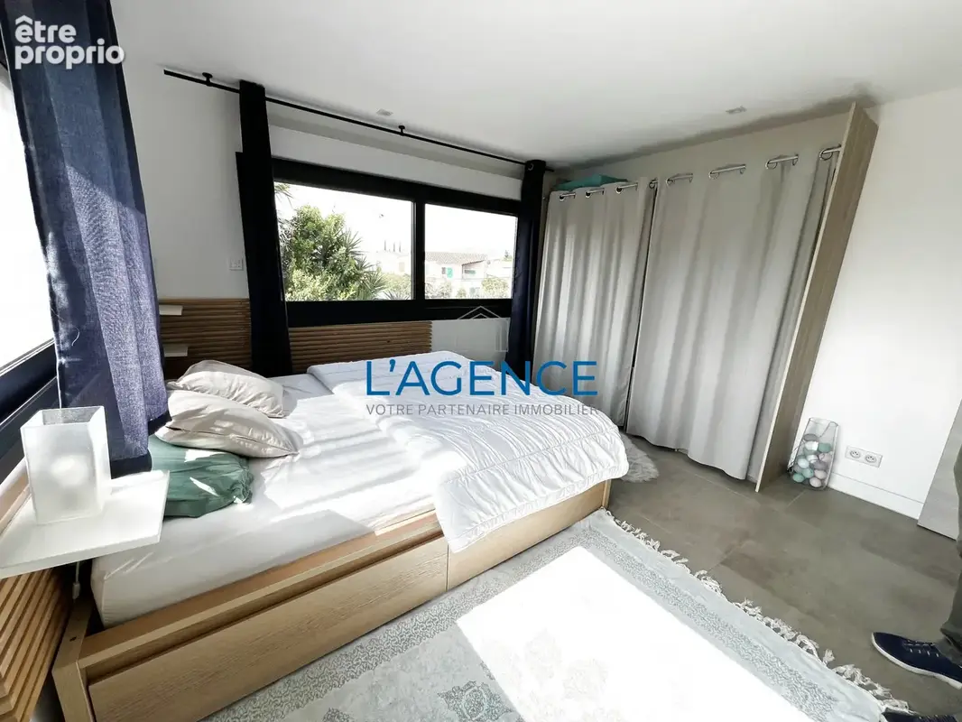 Exceptionnel à L'Ayguade à 200m de la plage superbe villa de 175m2 avec piscine - photo 21