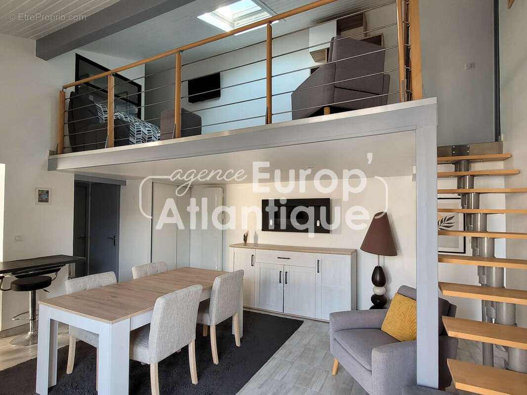 Maison à LES MATHES