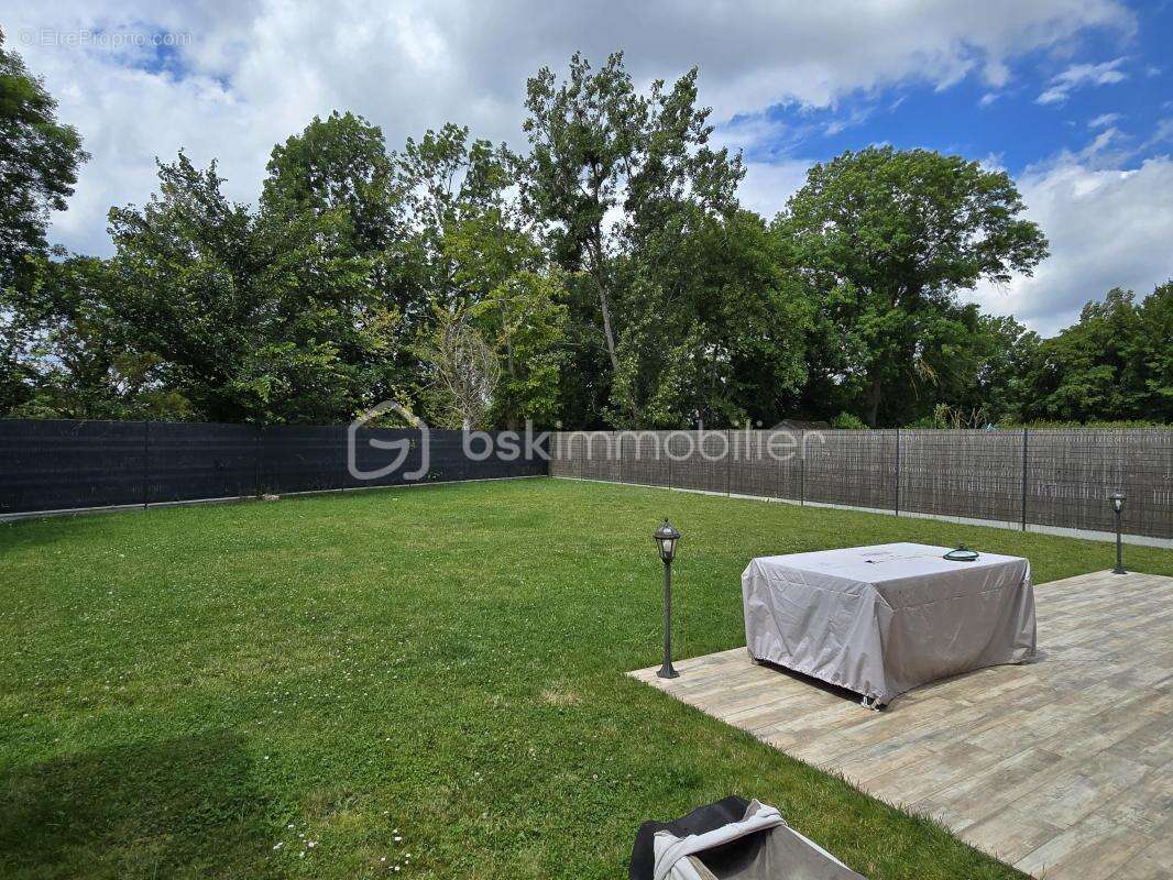 Pavillon contemporain de 2020 – 225 m² – 6 Chambres – DPE A – Saint-Martin-le-Nœud (60000) - photo 12