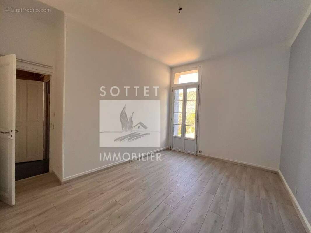 Bollene  maison  239m²  terrasses & jardin interieur  grand garage -potentiel exceptionnel - photo 13