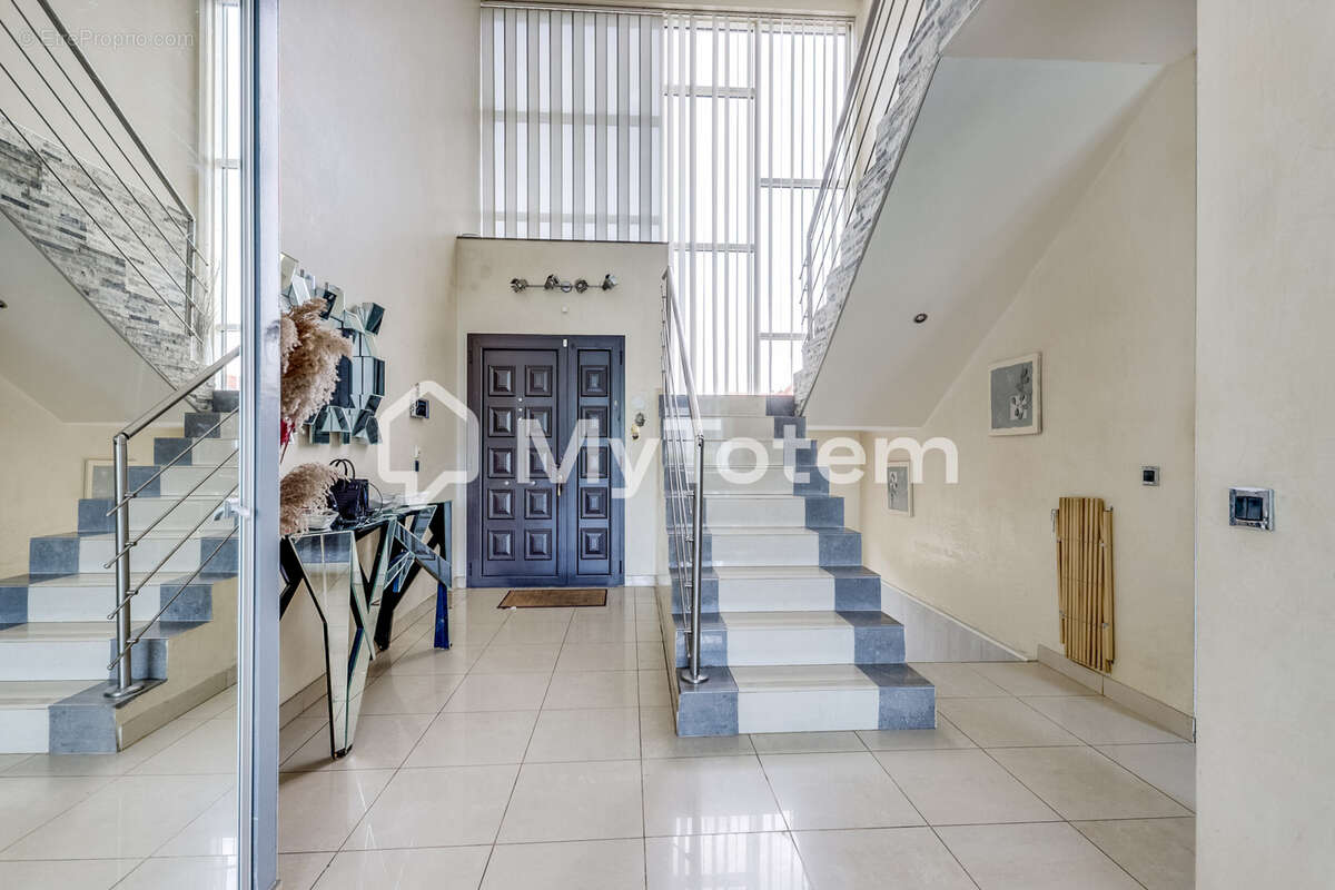 Maison à LES PAVILLONS-SOUS-BOIS