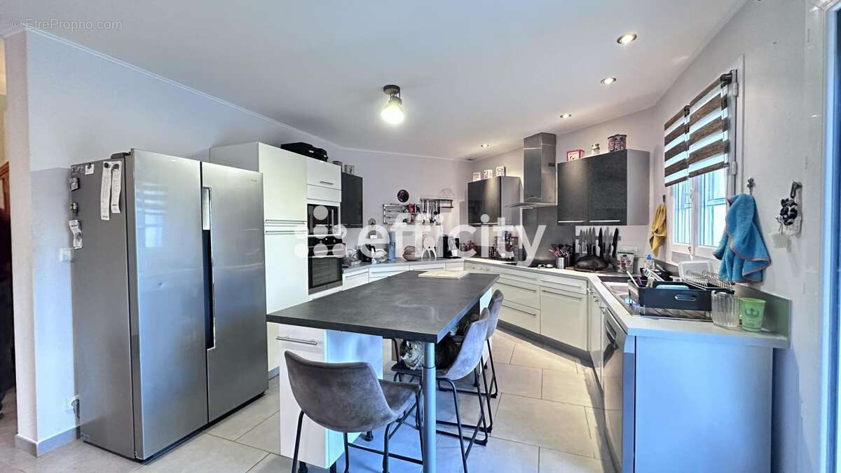 Maison à SAINT-PAUL-TROIS-CHATEAUX