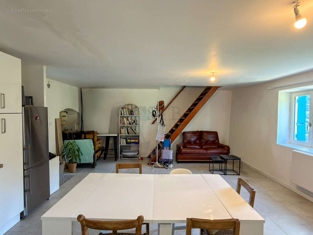Maison à ANTRAIGUES-SUR-VOLANE