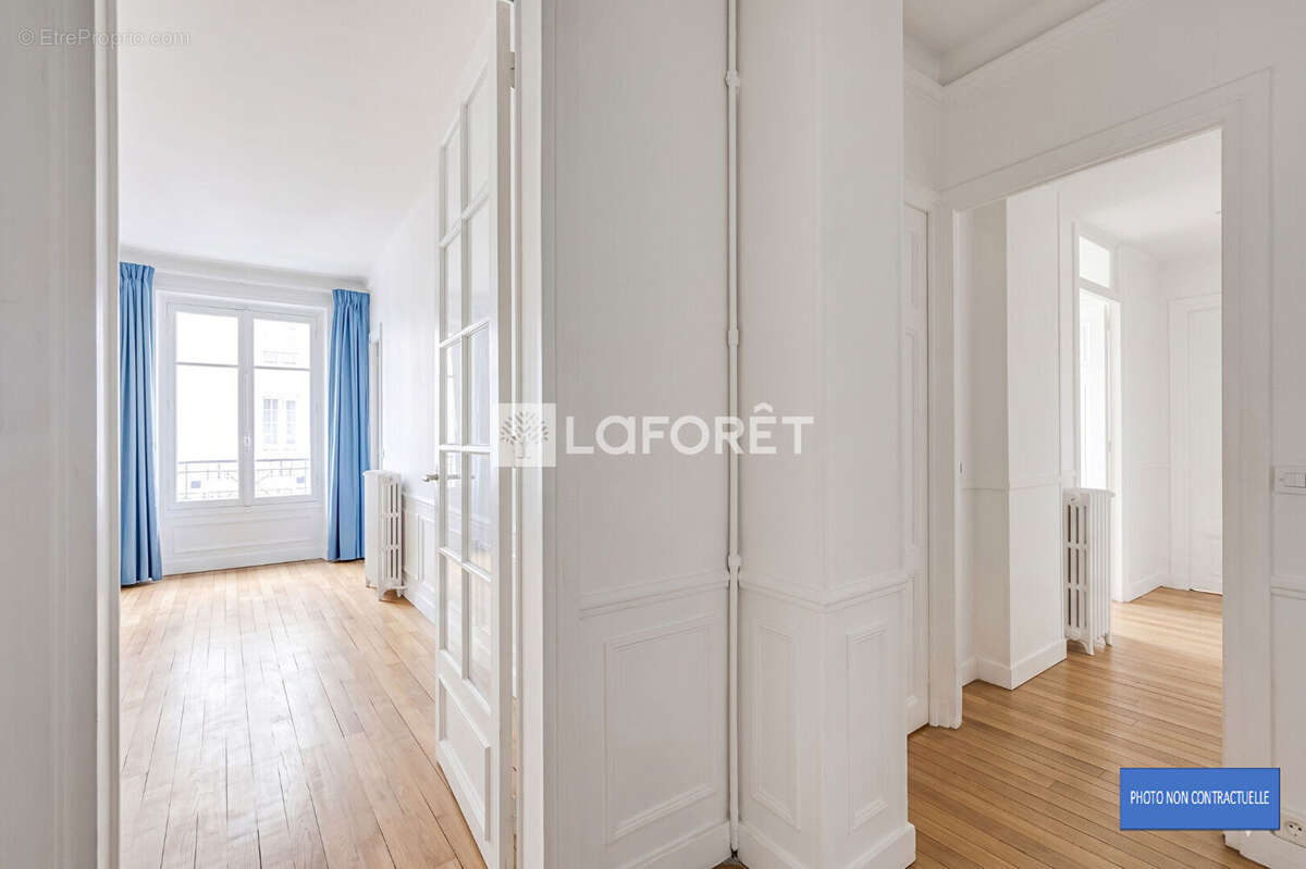Appartement à PARIS-14E