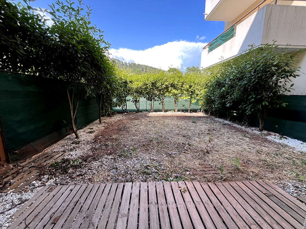 Appartement à LE LUC