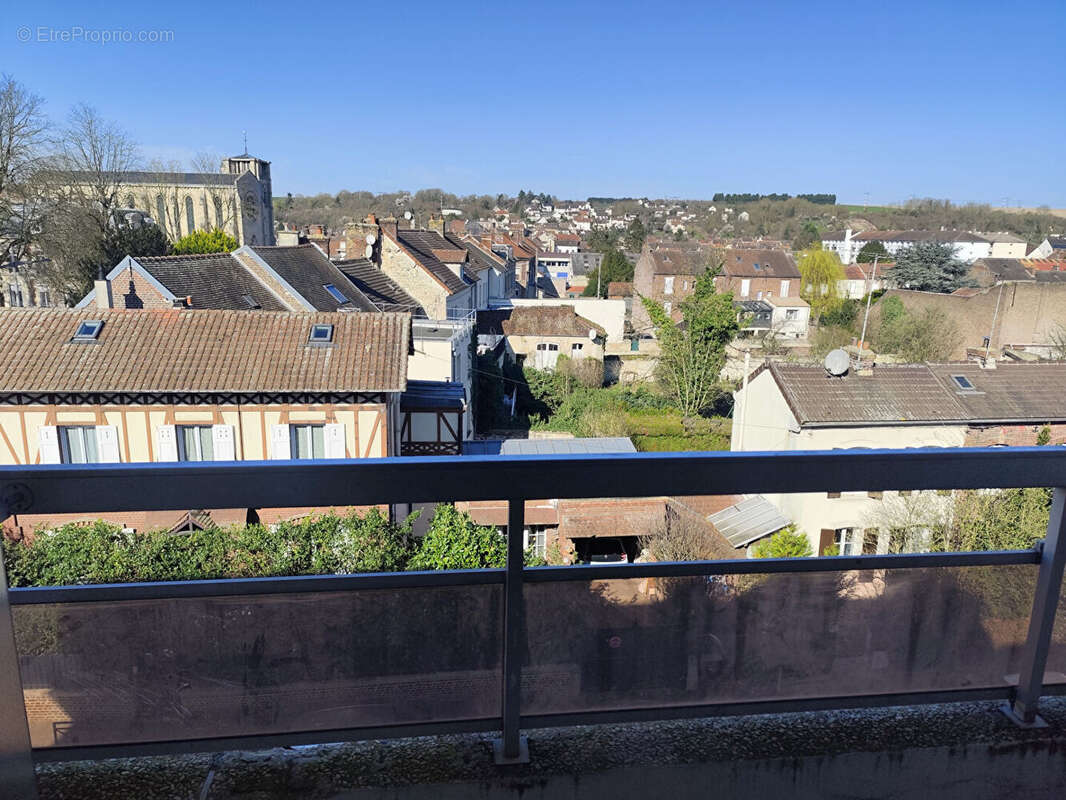 Appartement à MARGNY-LES-COMPIEGNE