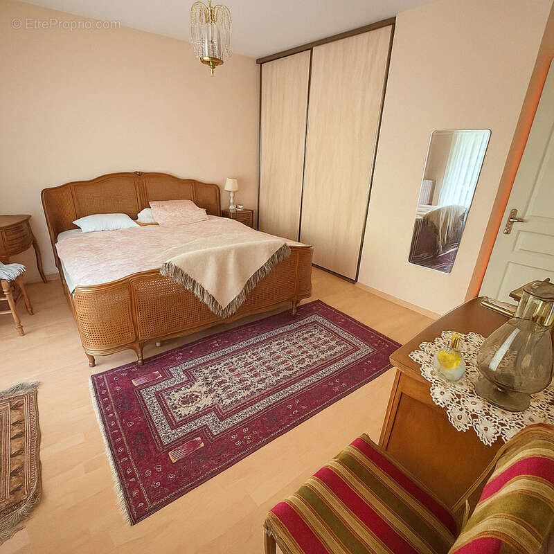 À vendre   Appartement T4 de 143 m2 avec garage   Résidence calme proche centre-ville - photo 10