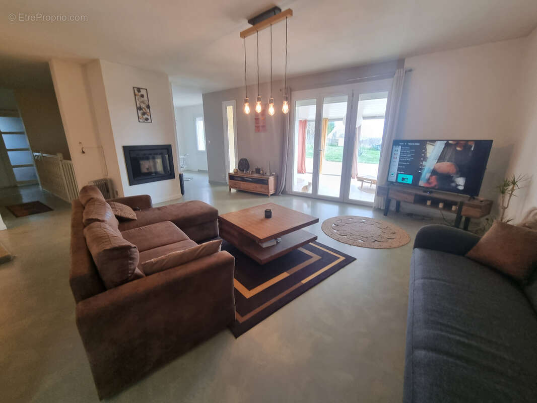 Maison à MONTPEZAT-DE-QUERCY