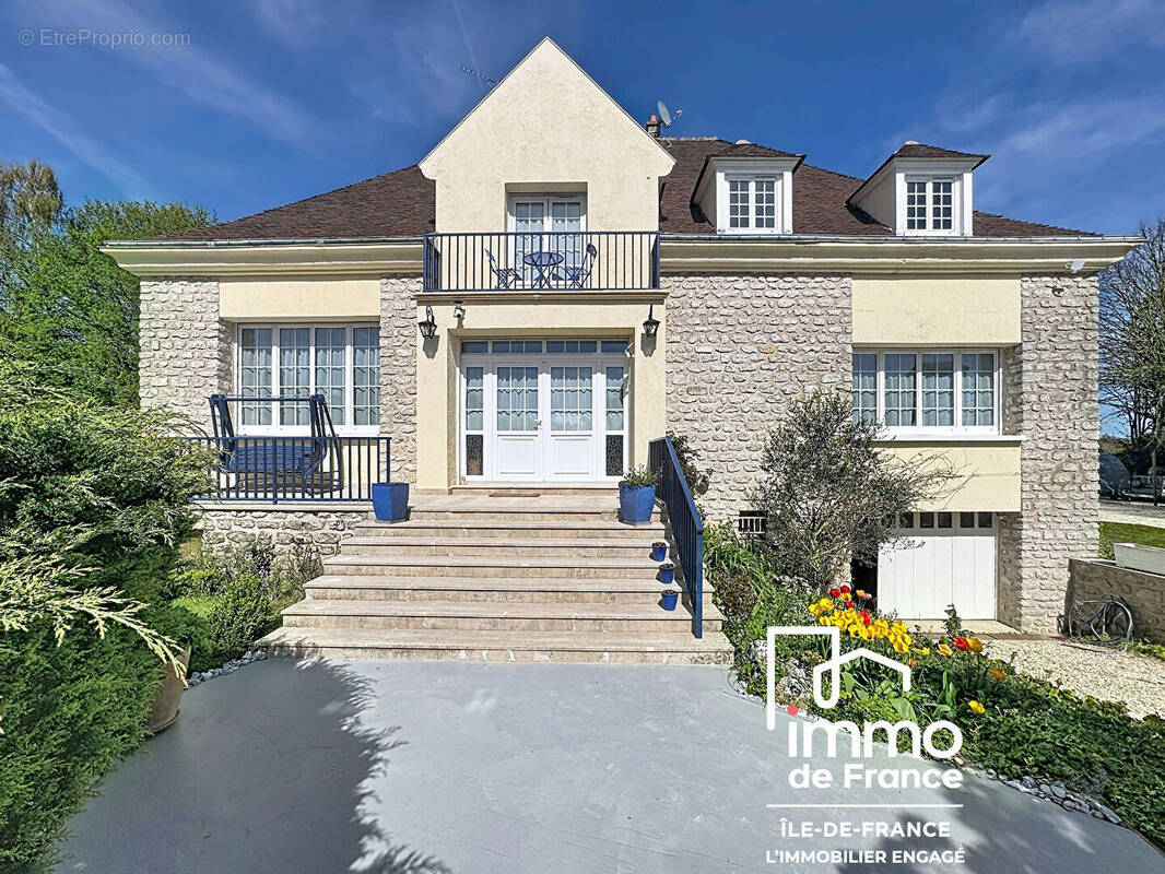 Maison à RAMBOUILLET