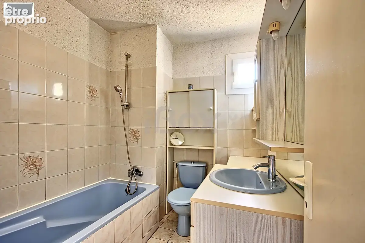 La crau - proche centre et commodites - photo 10