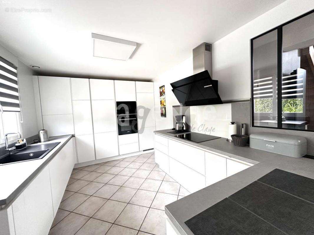 Maison à CLAYE-SOUILLY