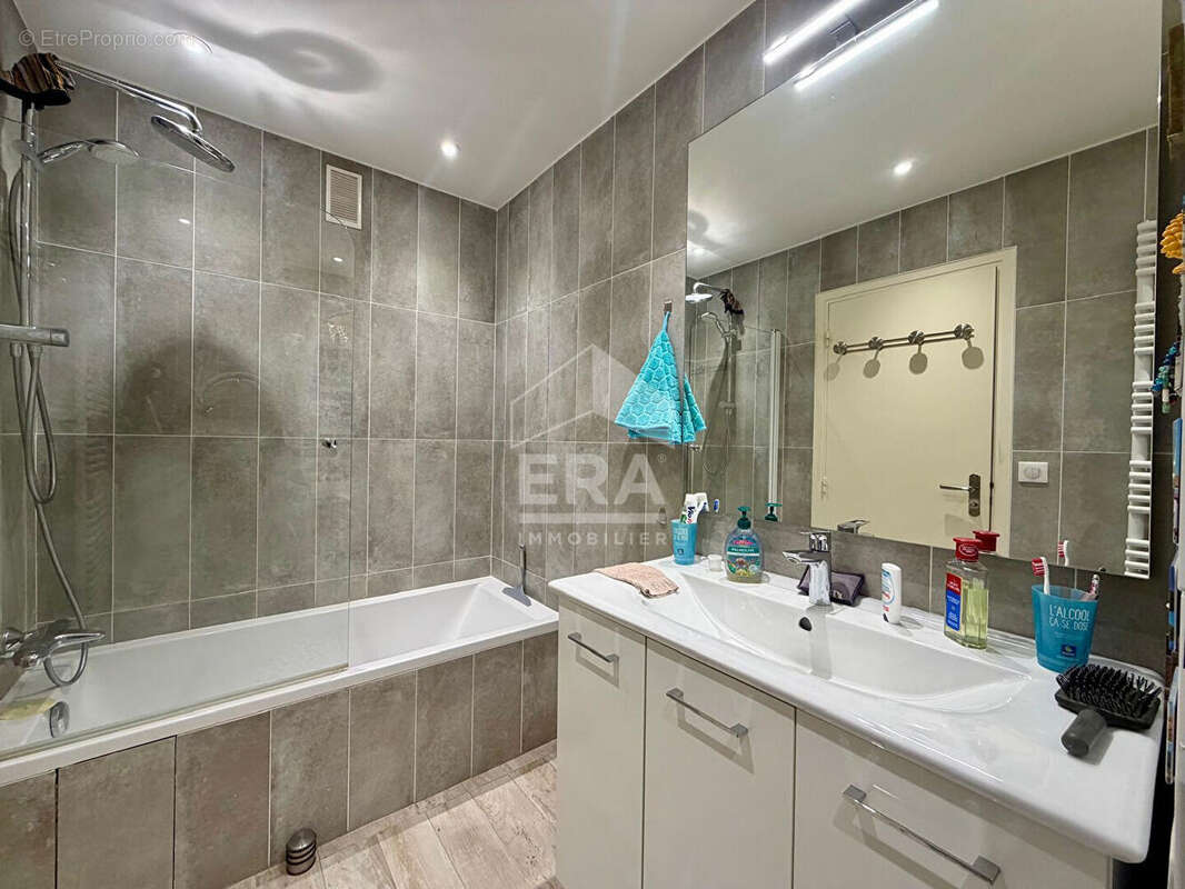 Appartement à COMBS-LA-VILLE