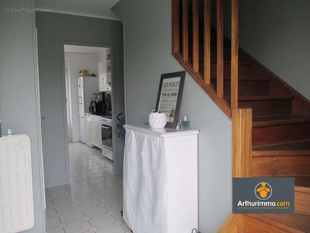 Maison à NEUFCHATEL-SUR-AISNE