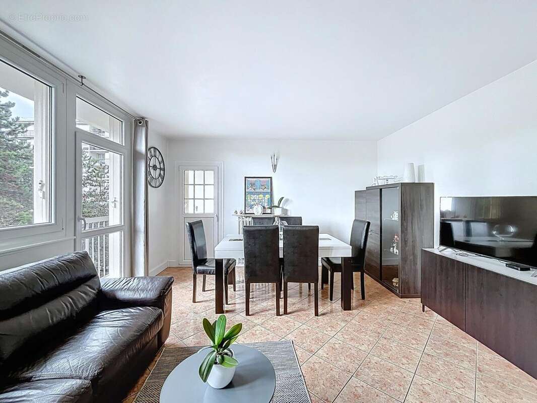 Photo 7 - Appartement à LE PECQ