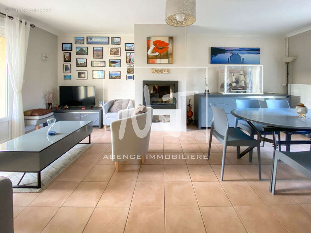 Maison à SAINT-BARTHELEMY-D'ANJOU