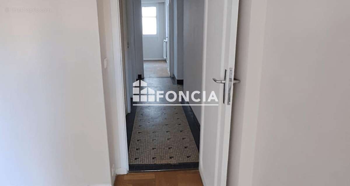 Appartement à LE CANNET