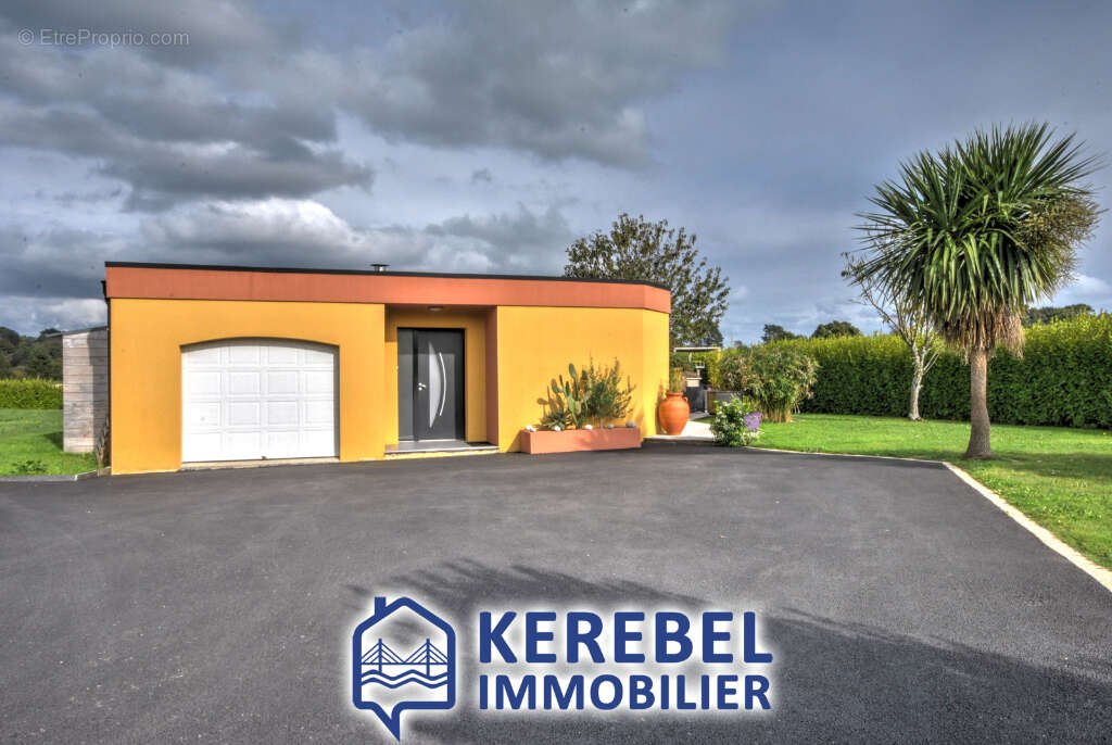 Maison à SAINT-URBAIN