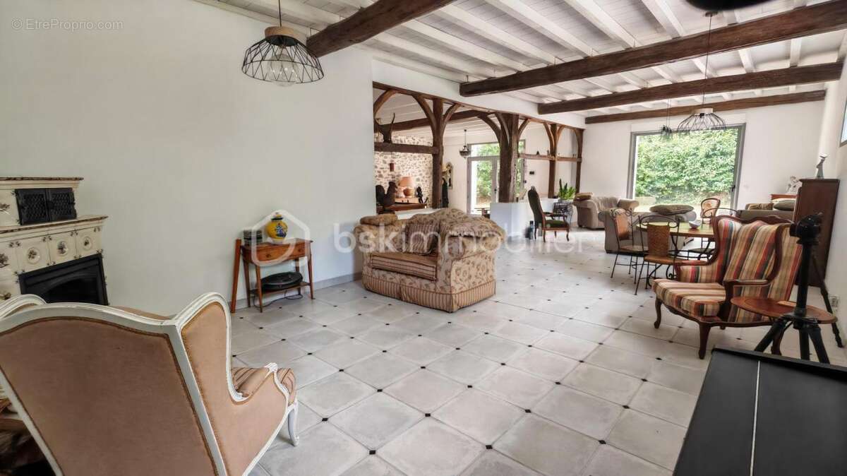 Exceptionnelle Ferme Landaise de 399 m² – Charme, Espace et Nature sur 6,7 hectares - photo 6