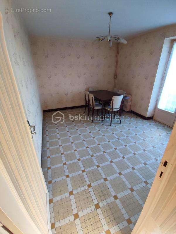 Maison à MONTRICHARD