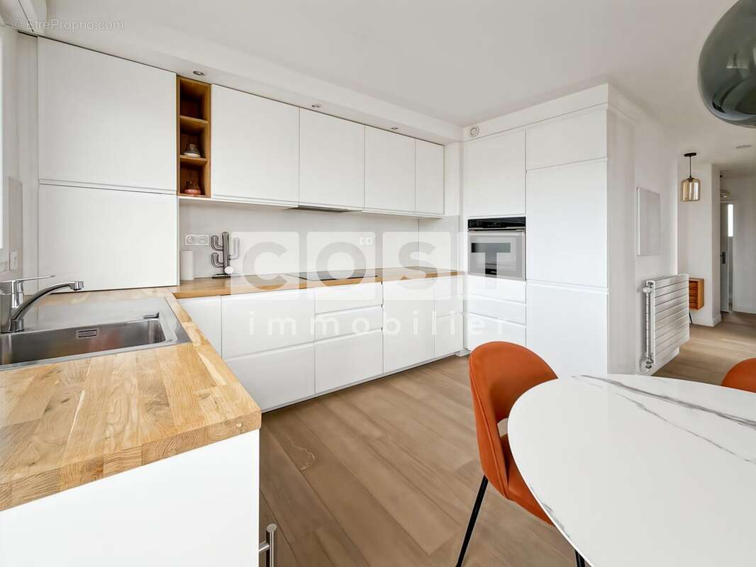 Appartement à GENNEVILLIERS