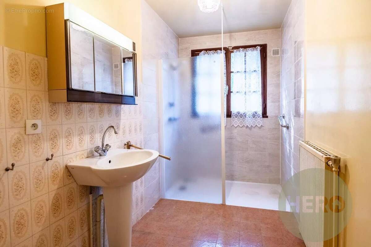 Maison à NEAUPHLE-LE-CHATEAU