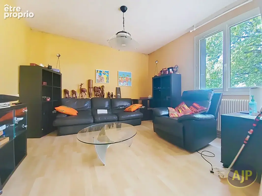 Cauderan-T4 94m²- Balcon - photo 5
