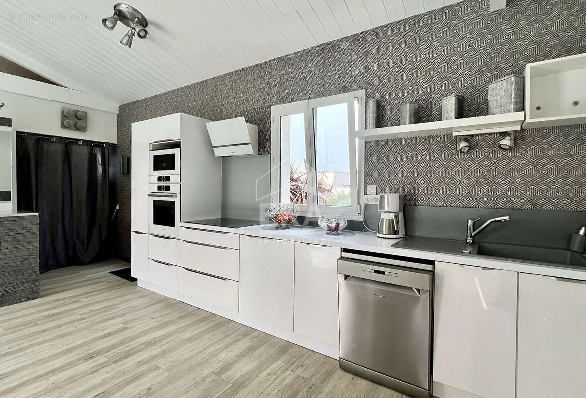 Belle maison comtemporaine - plain-pied - calme - piscine - photo 6