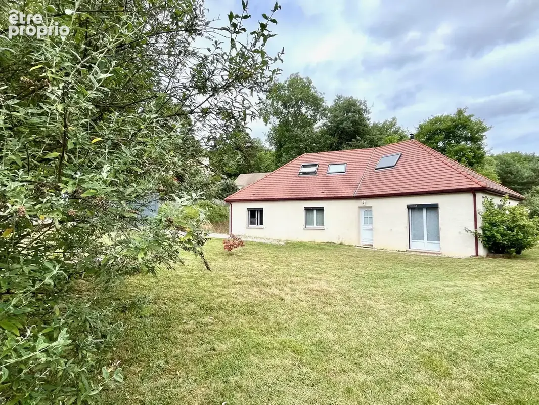 Maison à NANTEAU-SUR-ESSONNE