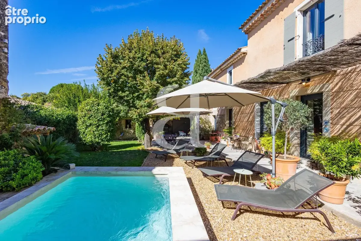 Maison à GORDES