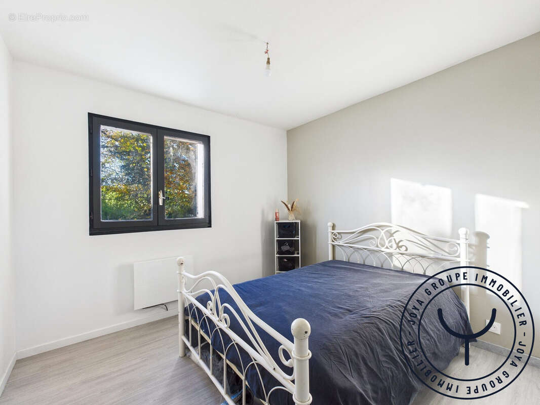 Maison à NEUVILLE-SUR-VANNES