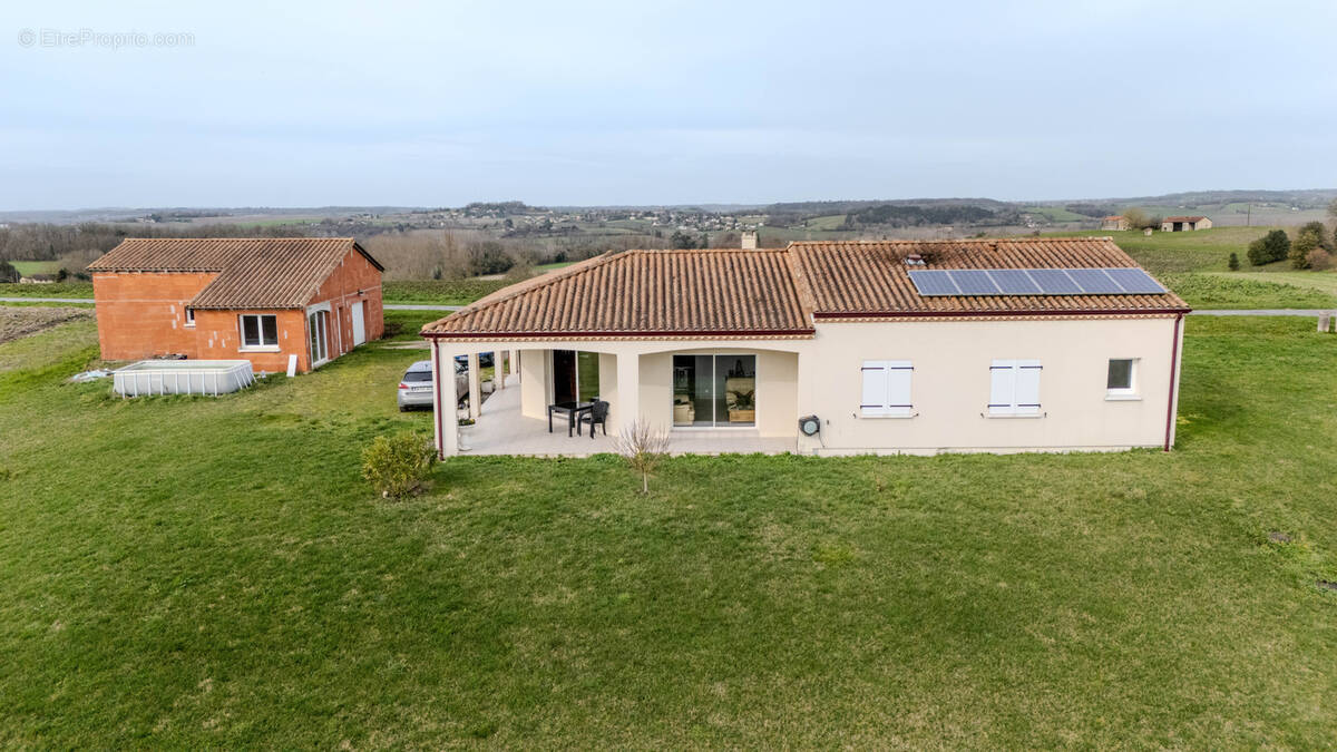 Maison à SAINT-PAUL-LIZONNE