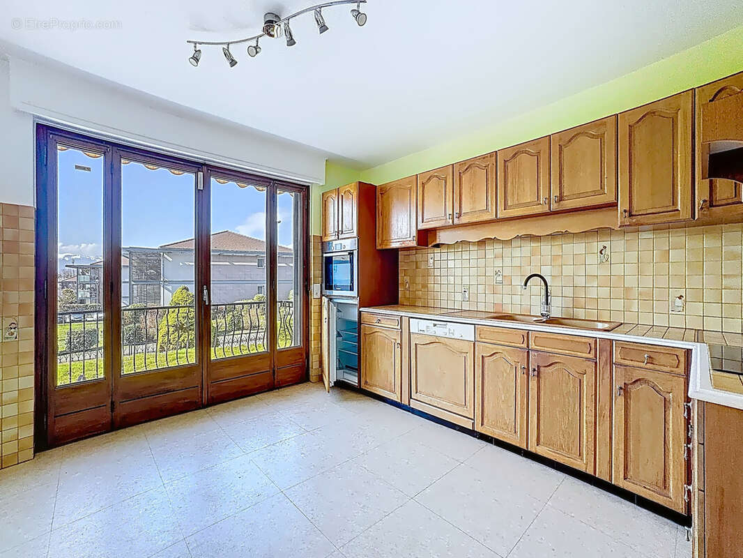 Maison à CHENS-SUR-LEMAN