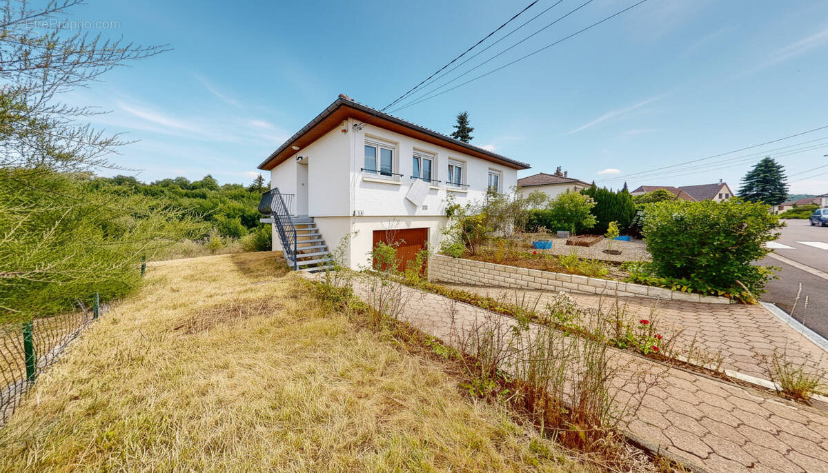 Maison à LONGUYON