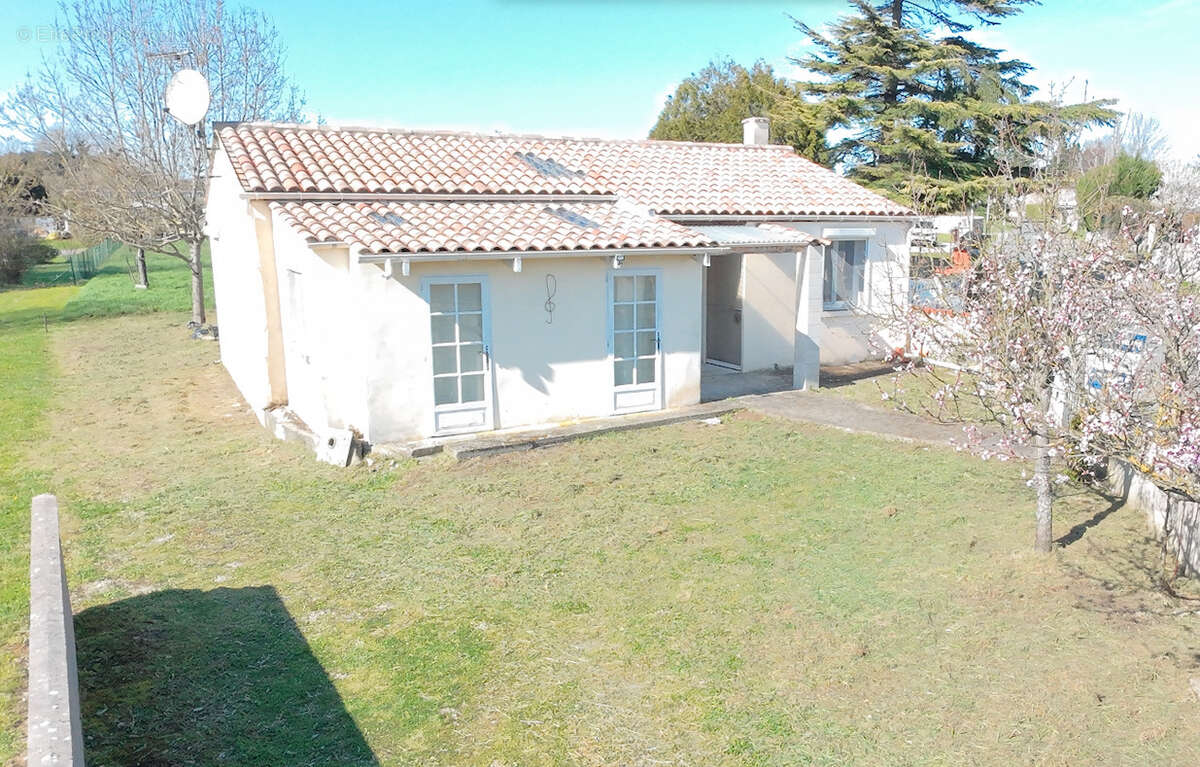 Maison de village avec 3 pièces sur grand terrain - photo 6
